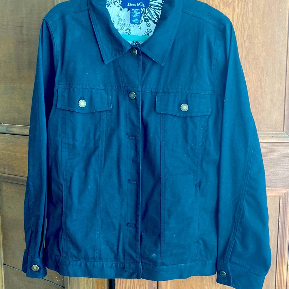 Black jacket by Denim & Co. Front button closure. 2 front pockets. Sz M.